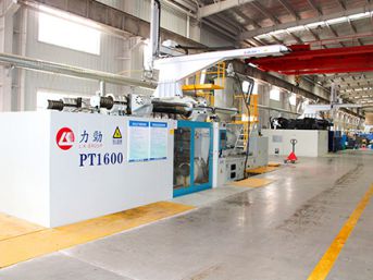 Plastic injection molding workshop